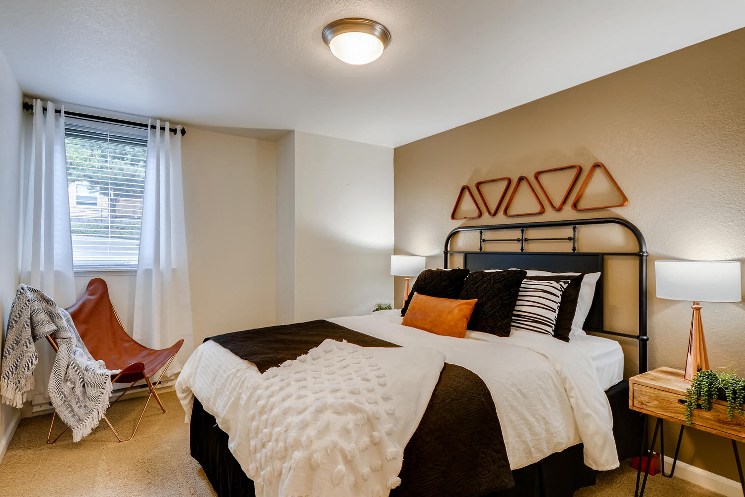 View our Photos of Apartments near Happy Valley for Rent